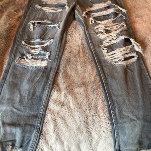 Really cute Mom classic high rise , brand new with tags , never worn